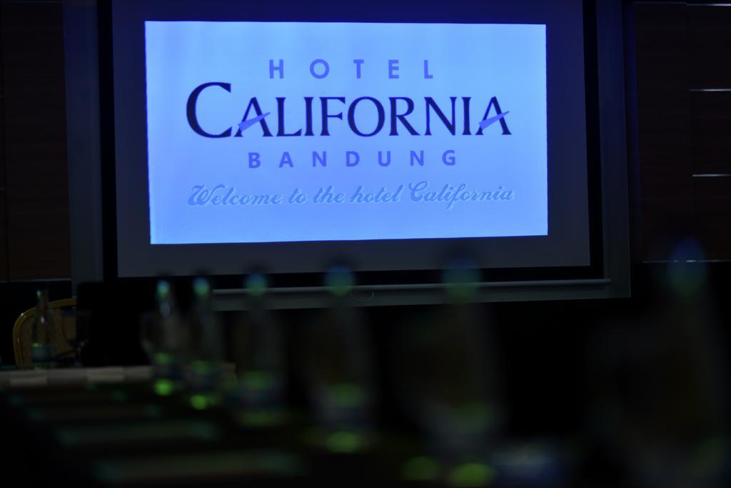Hotel California Bandung Exterior photo